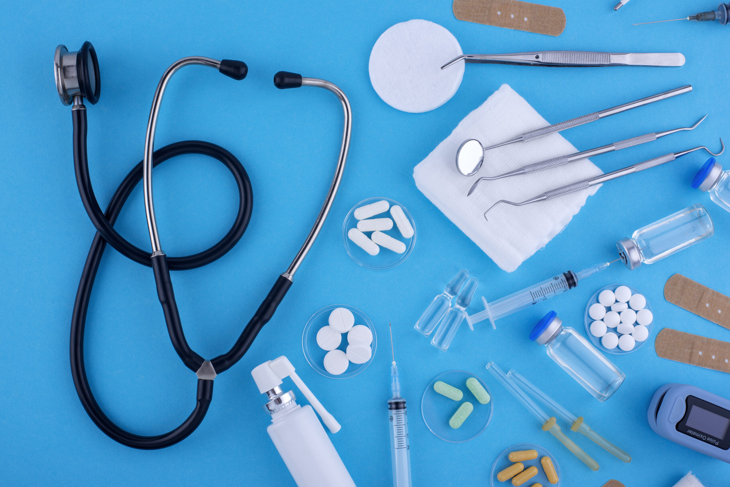 pills medical tools arrangement flat lay 1 scaled